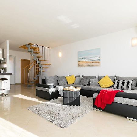 Holiday Appartment Tessa โปเรช ภายนอก รูปภาพ
